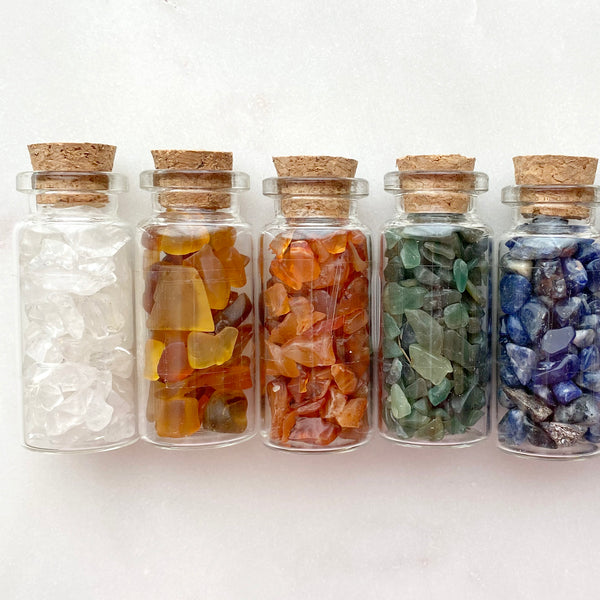 Chakra Set of 7 Mini Gemstone Crystal Chip 2" Bottles - Clear Quartz, Amber, Carnelian, Green Aventurine, Sodalite, Amethyst, Tourmaline